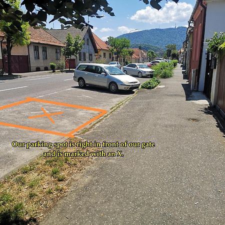 Bike House - 250-Year-Old Restored House In A Quiet Area Braşov Exterior foto