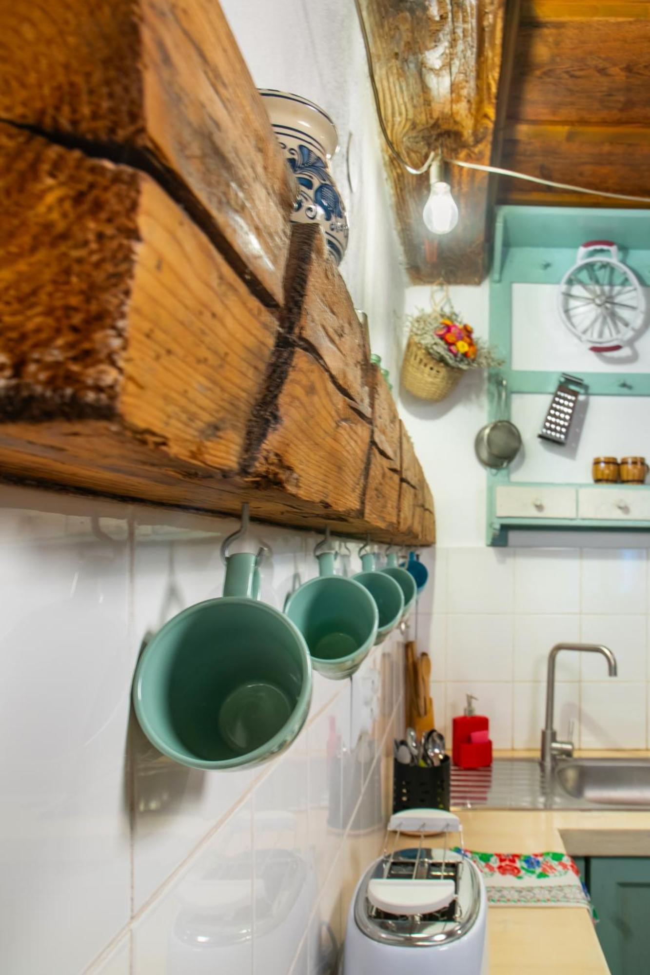 Bike House - 250-Year-Old Restored House In A Quiet Area Braşov Exterior foto