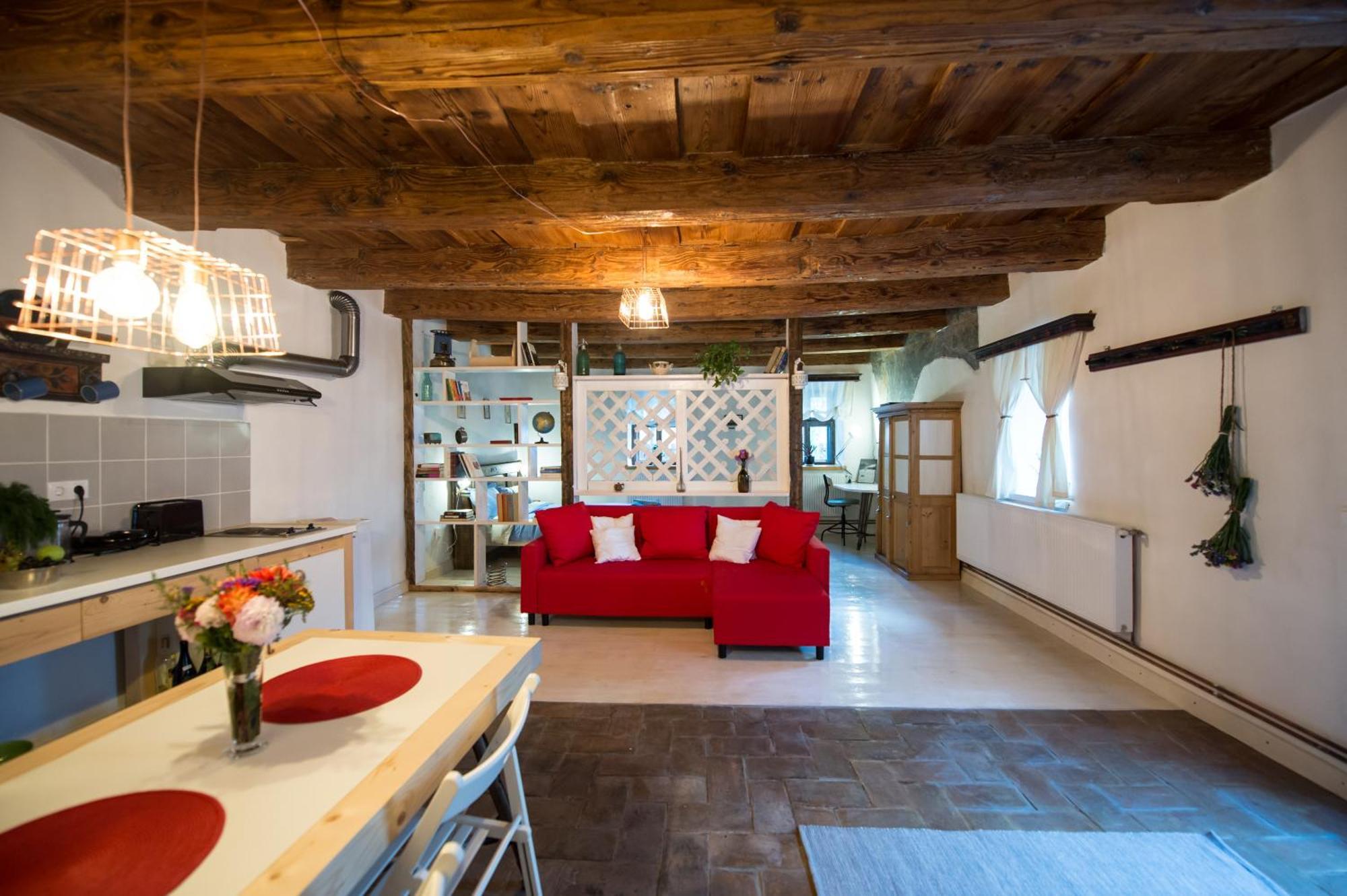 Bike House - 250-Year-Old Restored House In A Quiet Area Braşov Exterior foto